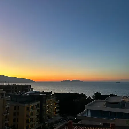شقة The Perfect Seaview Escape فلورا
