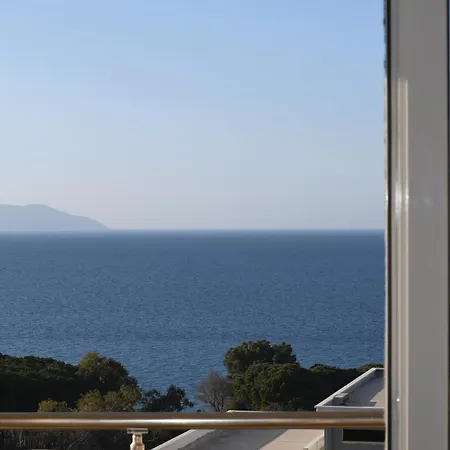 The Perfect Seaview Escape Апартаменты *