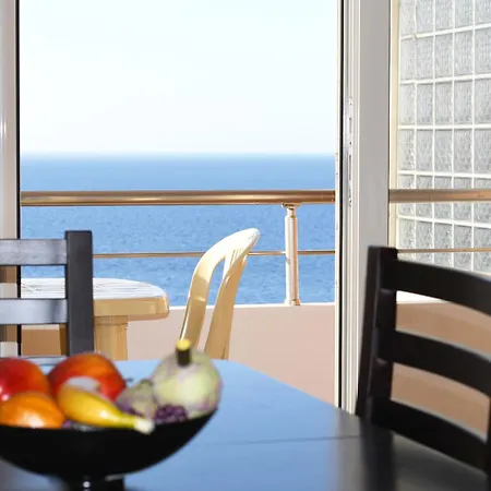 The Perfect Seaview Escape Apartment *